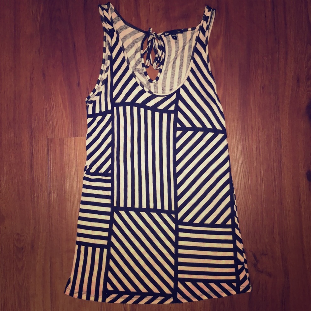 Block stripe tank